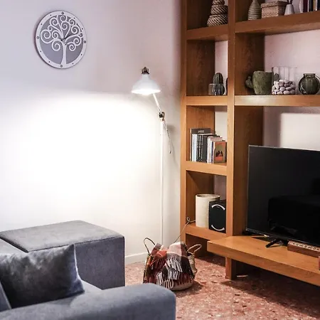 Porta Vicari With View In Downtown Apartmán *